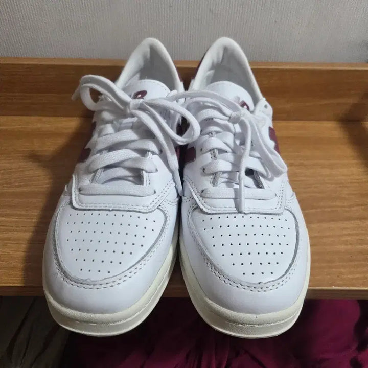 [BUNJANG] New Balance T500 White Sneakers / 뉴발란스 T500 화이트 [235]