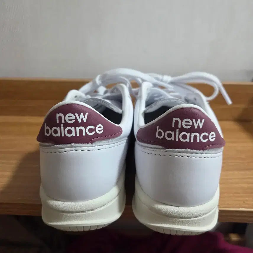 [BUNJANG] New Balance T500 White Sneakers / 뉴발란스 T500 화이트 [235]