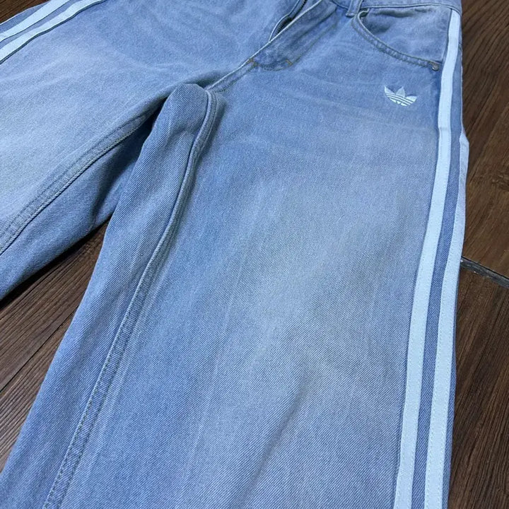 [BUNJANG] Adidas Denim Jeans / 태국 아디다스 스트라이프 연청데님 25