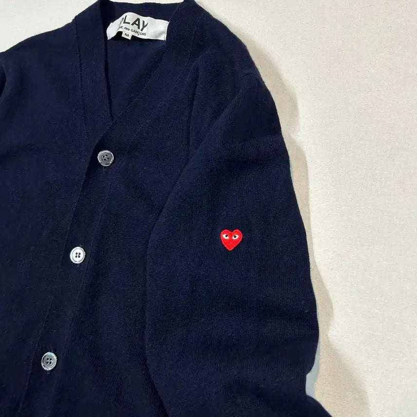 [BUNJANG] Comme des Garçons PLAY Small Emblem Navy Cardigan / M) 꼼데가르송 플레이 스몰 와펜 네이비 가디건 정품