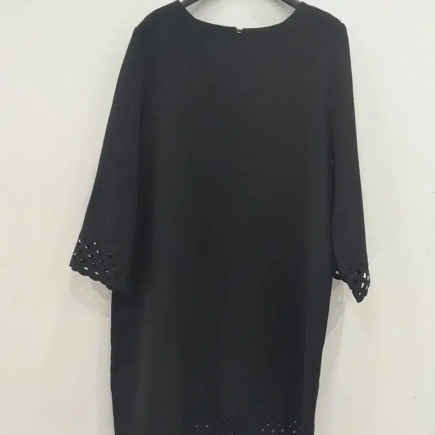 [BUNJANG] Black Punching Lace Half Sleeve Dress / 블랙 펀칭 레이스 반팔 원피스