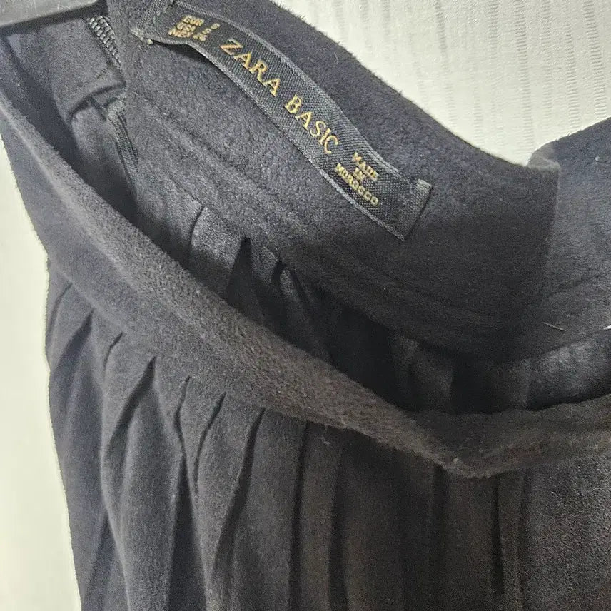 [BUNJANG] ZARA Suede Pleated Skirt Black S / 자라 스웨이드 플리츠s