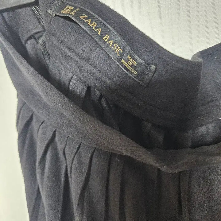 [BUNJANG] ZARA Suede Pleated Skirt Black S / 자라 스웨이드 플리츠s