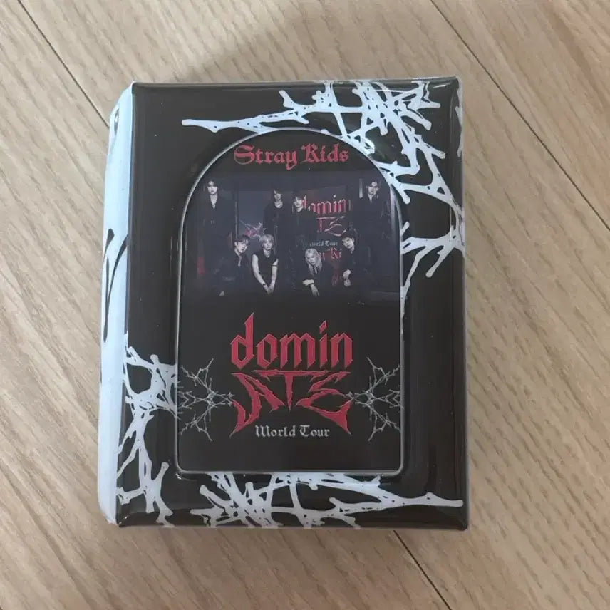 [BUNJANG] Stray Kids Dominate Japan Collection Book / 스트레이키즈 도미메이트 일본 콜북
