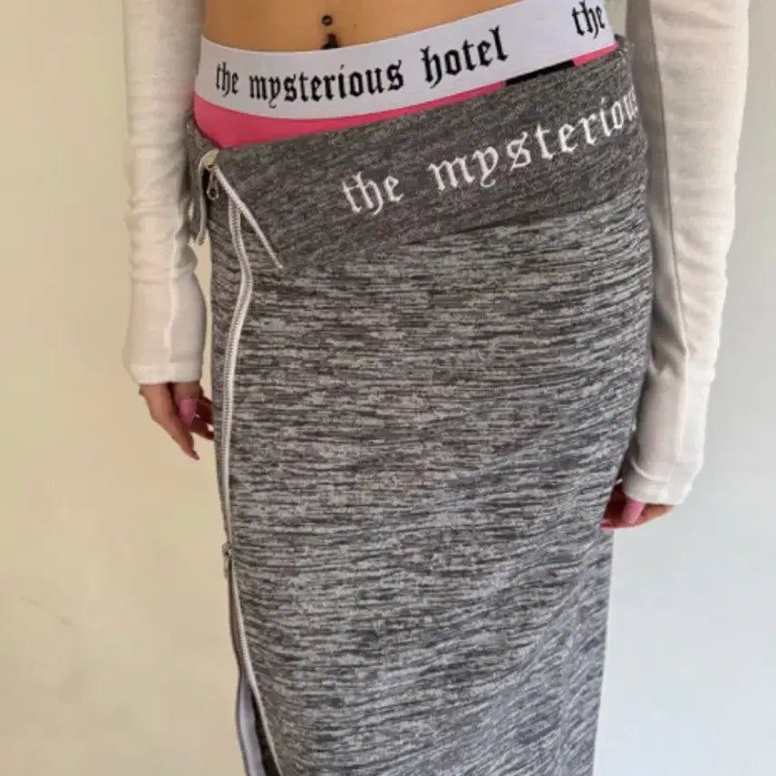 [BUNJANG] The Mysterious Hotel Grey Long Skirt / 더미스테리어스호텔 집업 롱 스커트