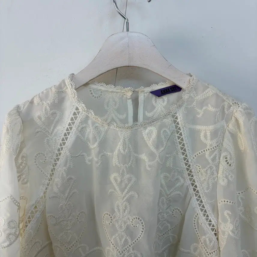 [BUNJANG] Anna Sui Ivory Lace Blouse / 안나수이 아이보리 레이스 블라우스