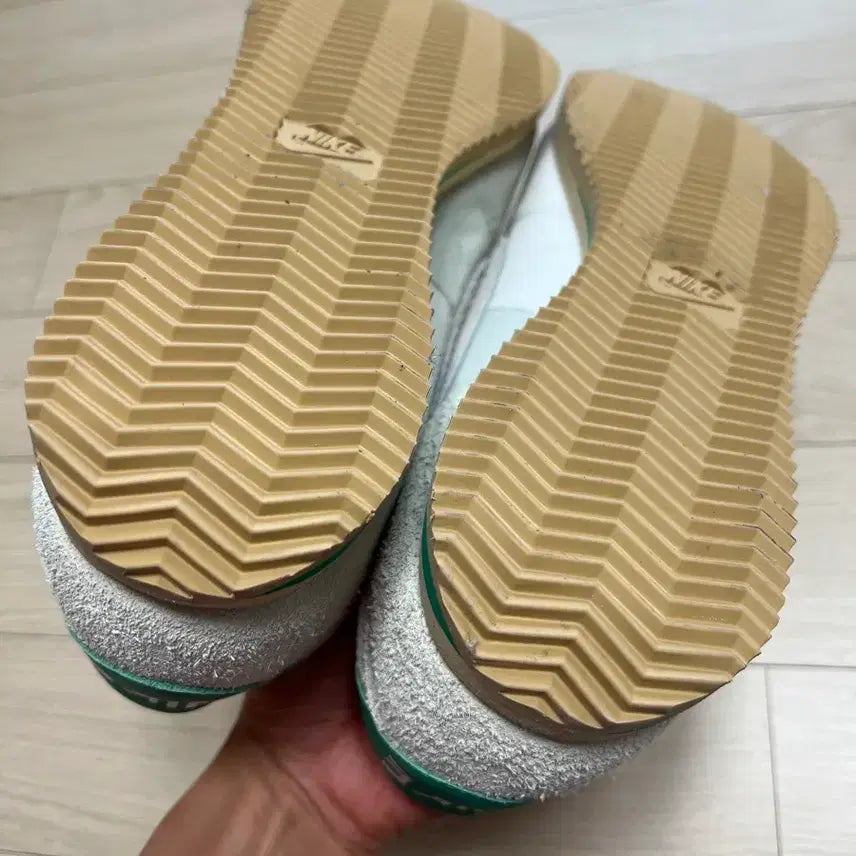 [SOLD OUT] [300] 나이키 코르테즈 세일 앤 스타디움 그린