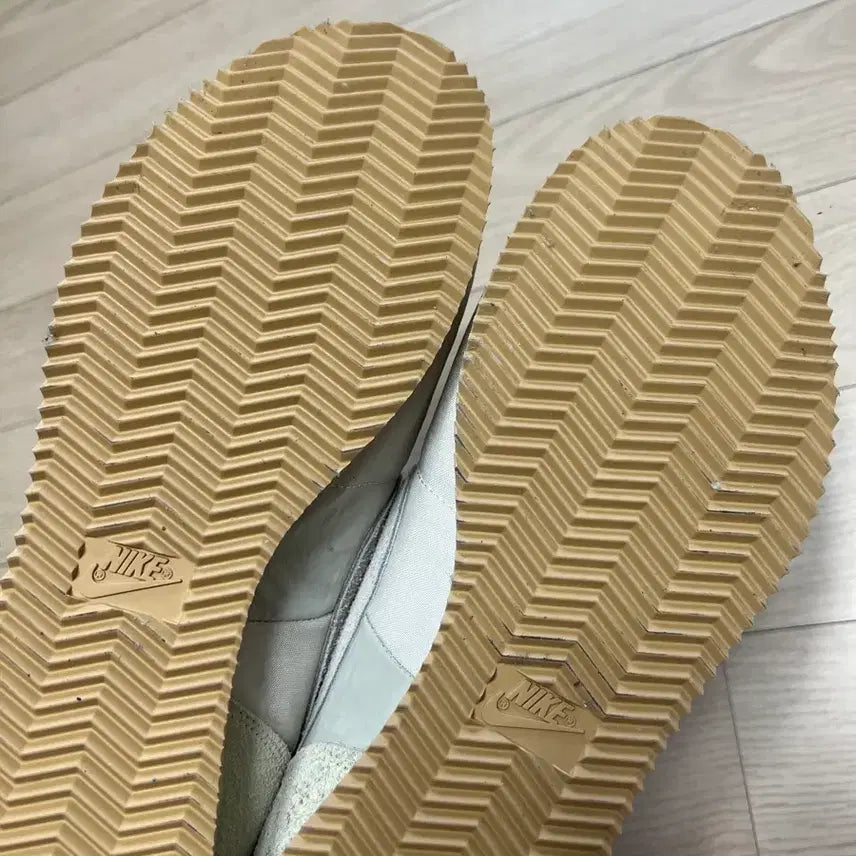 [SOLD OUT] [300] 나이키 코르테즈 세일 앤 스타디움 그린