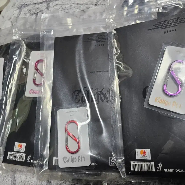 [SOLD OUT] 플레이브 칼리고 파트1 카라비너포함