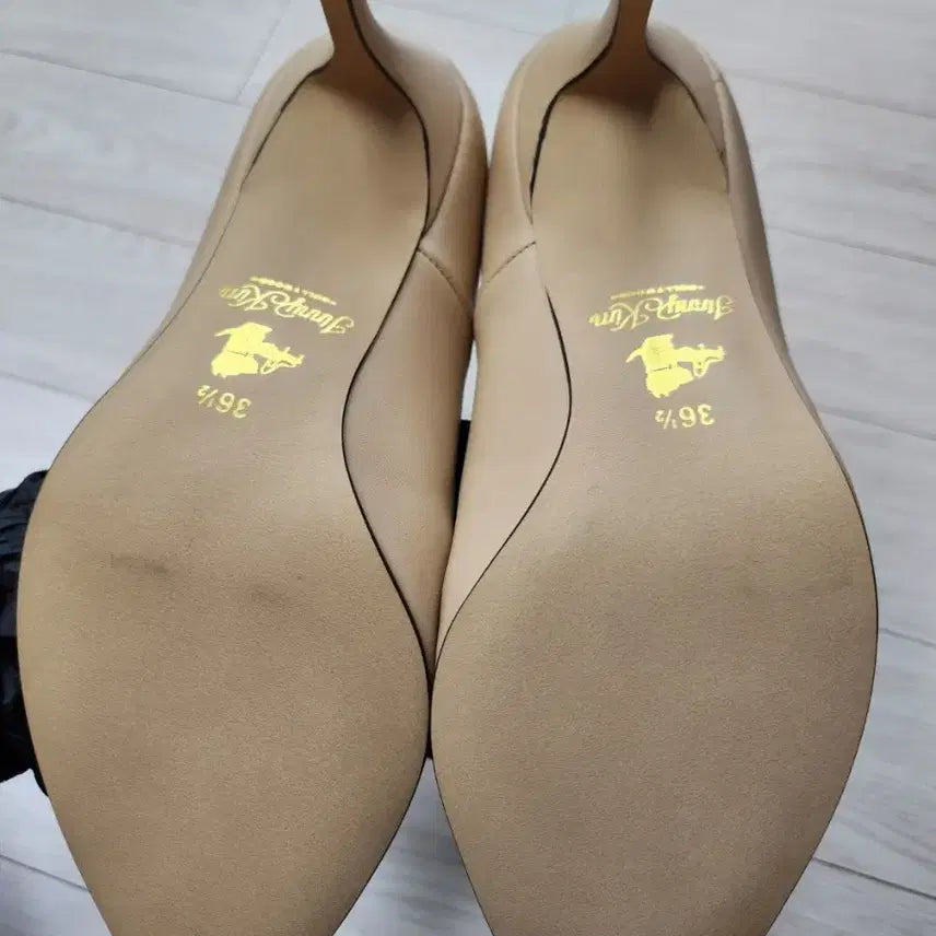 [BUNJANG] Jinny Kim Pink Label Beige Pumps 8cm / 지니킴 핑크라벨 베이지 펌프스 8cm