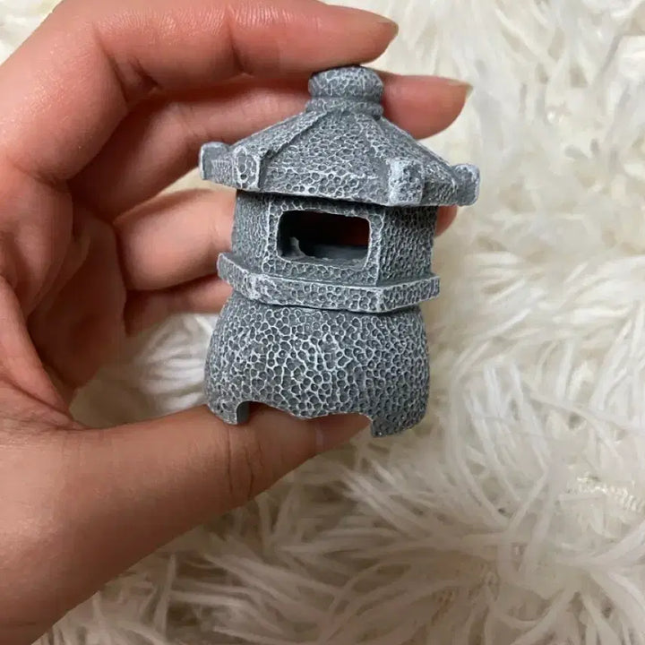 [BUNJANG] Illuminating Stone Lantern Gacha Miniature - New / 불이 켜지는 석등 가챠 새상품