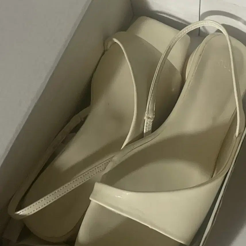 [BUNJANG] nuus Ivory Mule Heel Sandals (235) / nuus 아이보리 뮬 힐 샌들 새상품 235