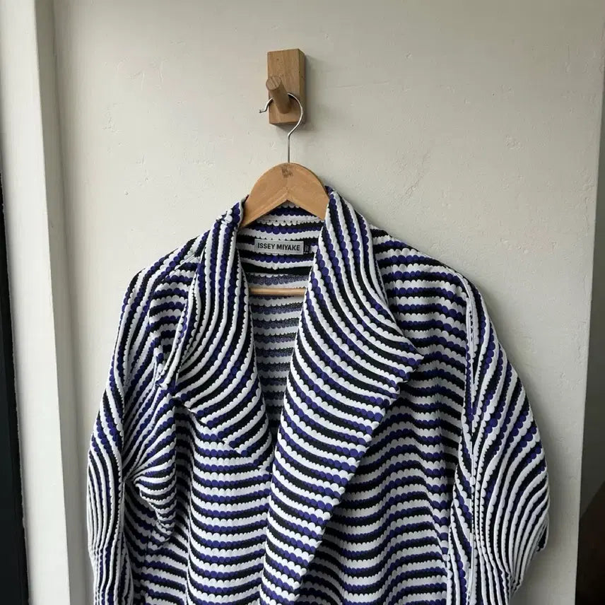 [BUNJANG] Issey Miyake Pleats Coat / 16484 - 이세이 미야케 플리츠 코트