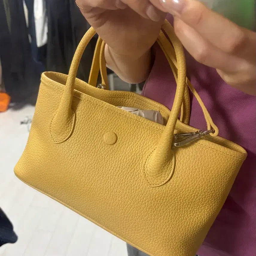 [BUNJANG] Bonggeut Dumm Dumm Open Dot Small Butter Yellow / 봉긋 덤덤오픈도트 스몰 버터옐로우