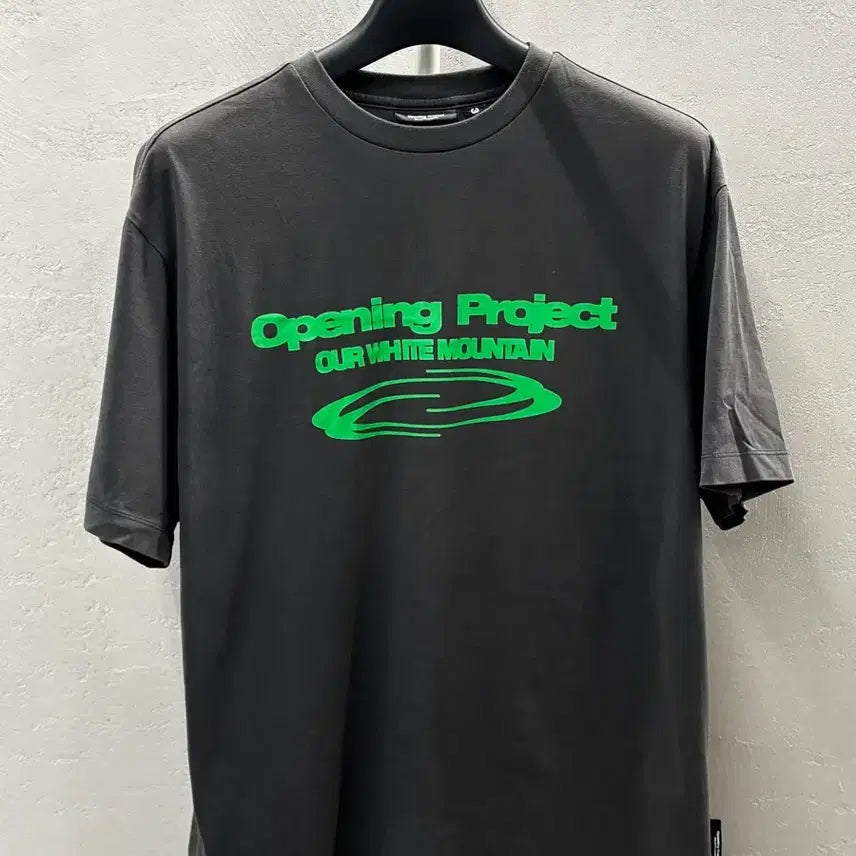 [SOLD OUT] 오프닝프로젝트 반팔 티셔츠 차콜 XL