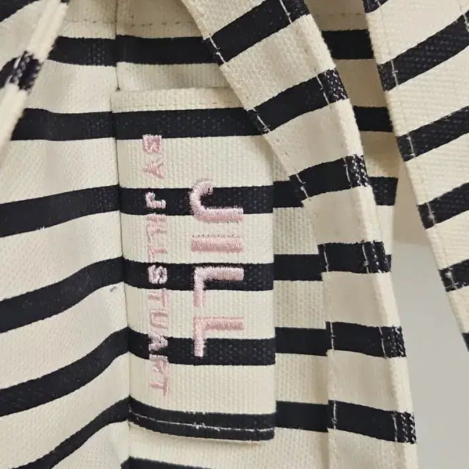 [SOLD OUT] 질바이질스튜어트 스트라이프 백