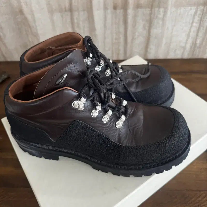 [BUNJANG] Our Legacy Quest Boots Brown / 아워레가시 퀘스트 부츠 브라운 42