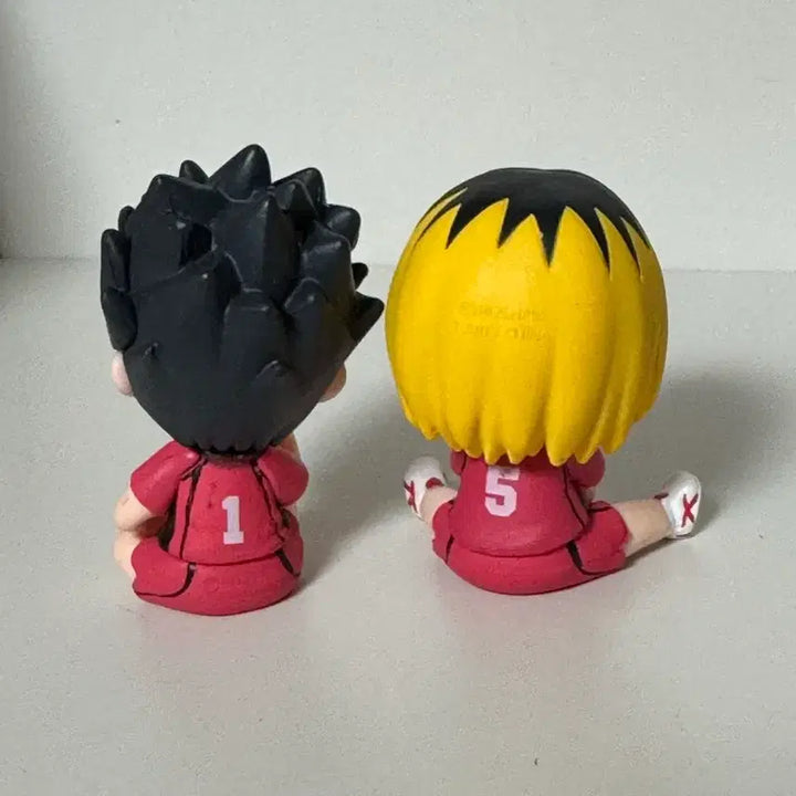 [BUNJANG] Haikyu Kenma and Kuroo Shoulder-Hugging Figures Bundle Set / 하이큐 켄마 쿠로 어깨쿵 (일괄)