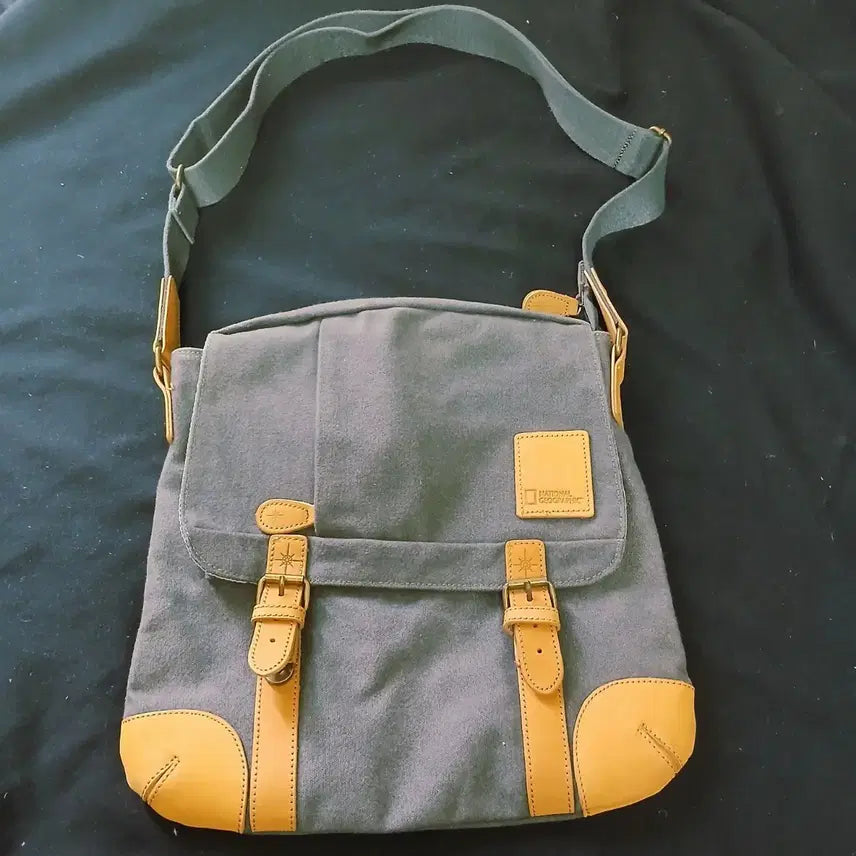 [BUNJANG] National Geographic Canvas Messenger Bag / 내셔널지오그래픽 캔버스 크로스백