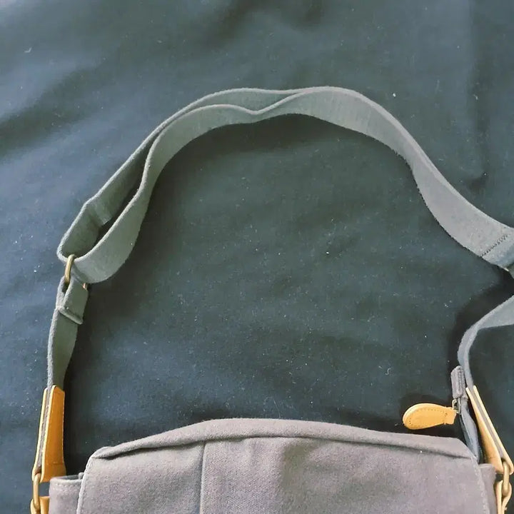 [BUNJANG] National Geographic Canvas Messenger Bag / 내셔널지오그래픽 캔버스 크로스백