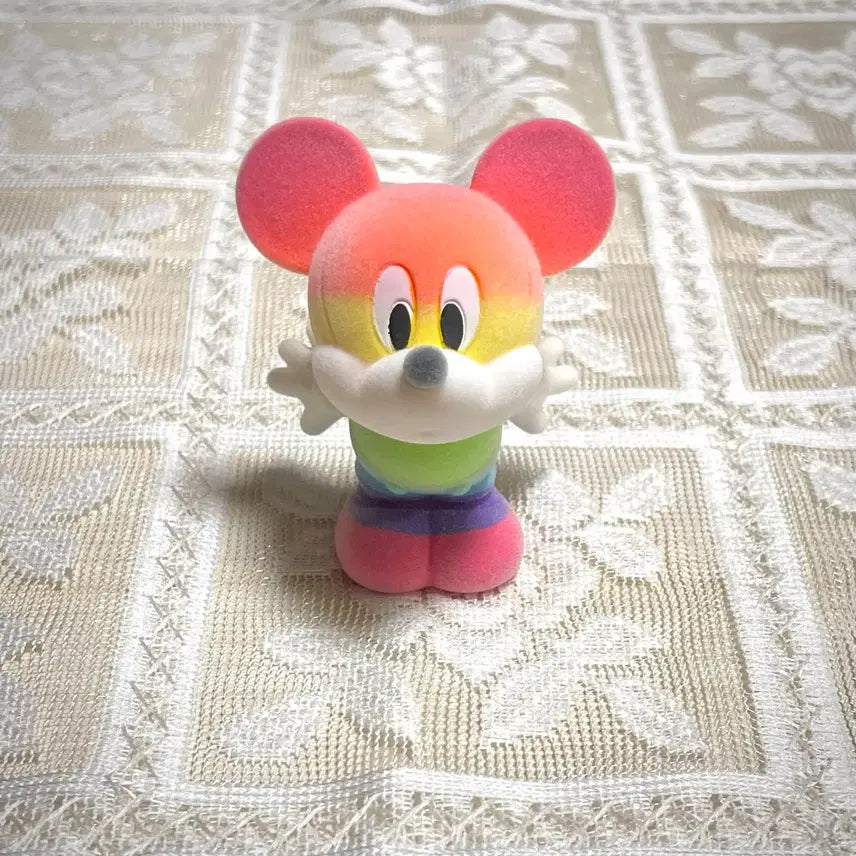 [BUNJANG] Disney Mickey Mouse Rainbow Flokey Figure Mascot / 디즈니 미키마우스 미키 아트토이 무지개 레인보우 플로키 피규어 마스코트