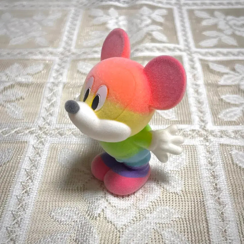 [BUNJANG] Disney Mickey Mouse Rainbow Flokey Figure Mascot / 디즈니 미키마우스 미키 아트토이 무지개 레인보우 플로키 피규어 마스코트