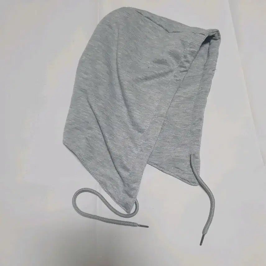 [BUNJANG] 회색 끈 조임 페이스 커버 후드 / 회색 끈 조임 페이스 커버 후드