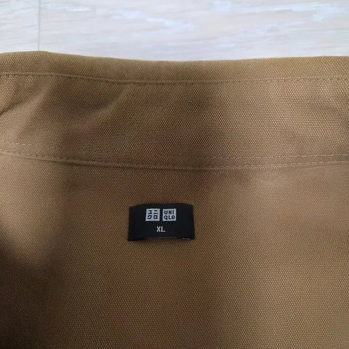 [BUNJANG] Uniqlo Shirt Jacket, Size 105, Khaki / 유니클로 셔츠 자켓 105사이즈 황토색