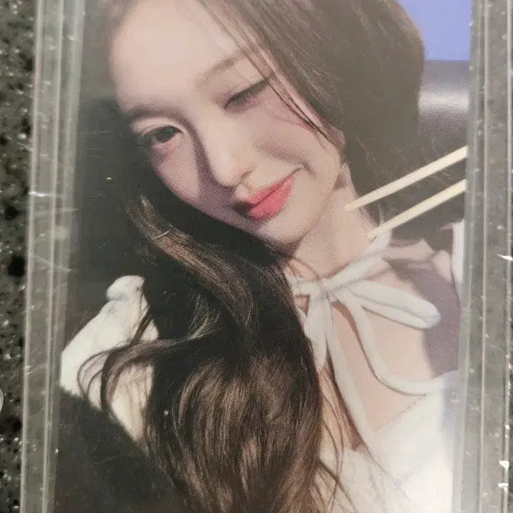 [BUNJANG] IVE Wonyoung Lucky Draw Photocard (One-Bite Version) / 아이브 콘서트 럭드(한입거리ver) 장원영 포카