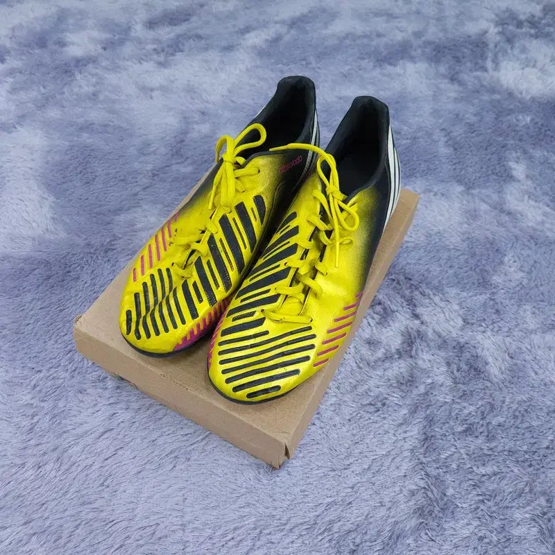 [BUNJANG] Adidas Soccer Cleats Sneakers / [270] 아디다스 축구화 운동화