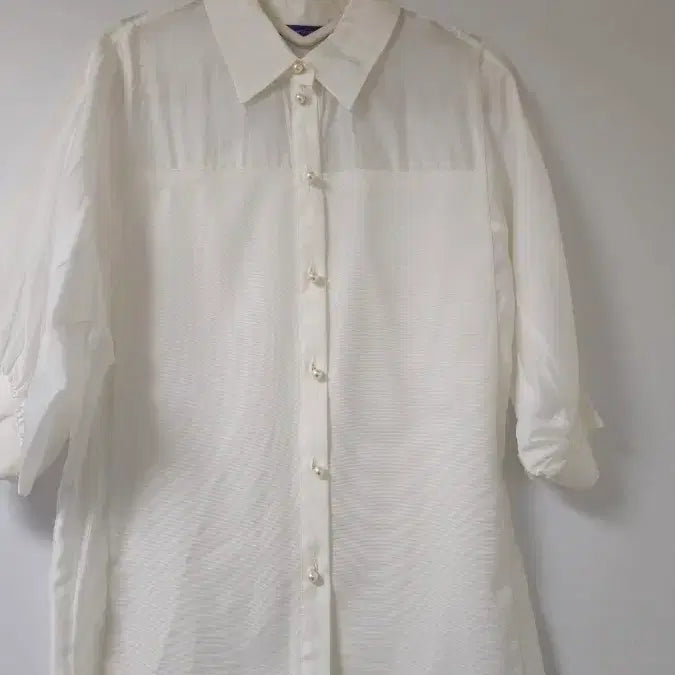[BUNJANG] The Izzat Collection Pearl Button Blouse / (미착용) 더아이잗컬렉션 진주 버튼 블라우스 55