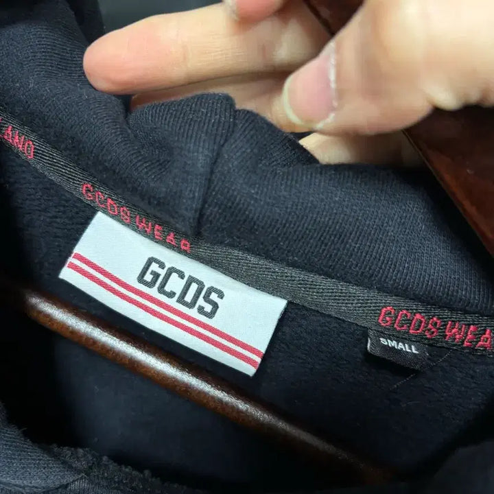 [BUNJANG] GCDS Hooded Sweatshirt (S) / GCDS 정품 백화점판 후드티(프린팅 사용감)