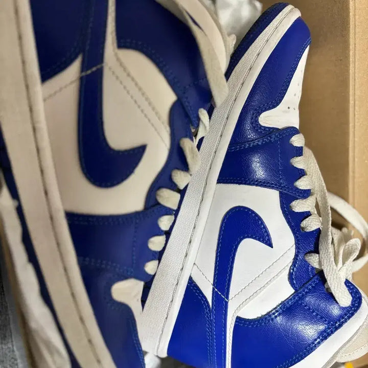 [BUNJANG] Nike Jordan 1 Mid White Hyper Royal / 나이키 조던1 미드 화이트 하이퍼로얄
