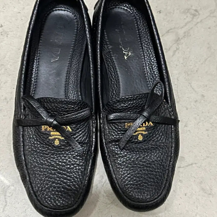 [BUNJANG] Prada Ribbon Logo Leather Loafers / 프라다 리본 로고 로퍼 36사이즈