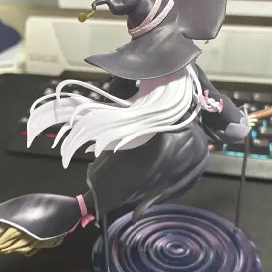 [BUNJANG] Wandering Witch Elaina Figure / 마녀의 여행 일레이나 피규어