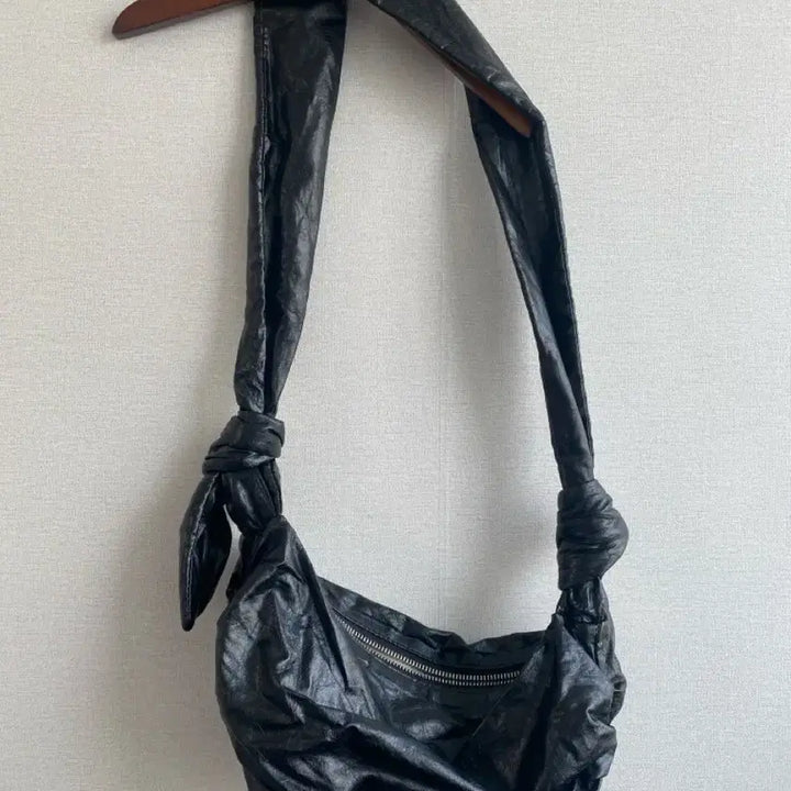[BUNJANG] CDSD Shoulder Bag / CDSD 덤플핑 숄더백