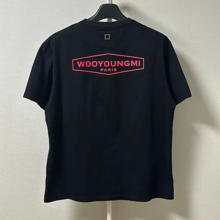 [BUNJANG] Wooyoungmi Hexagon Back Logo T-shirt Black / [50] 우영미 헥사곤 백로고 반팔 티셔츠 블랙