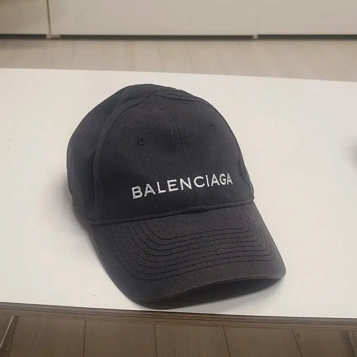 [BUNJANG] Balenciaga Black Ball Cap / 발렌시아가볼캡
