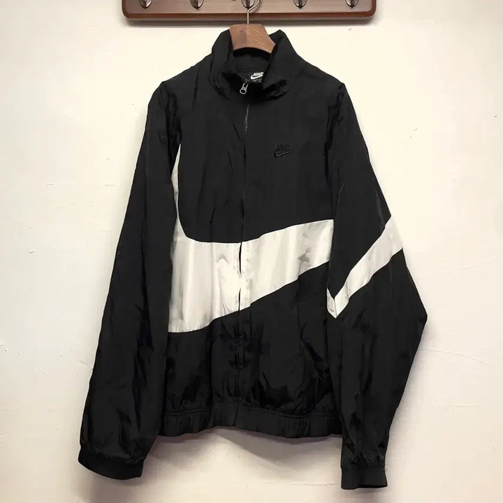 [BUNJANG] Nike Big Swoosh Nylon Black Jacket (Men&