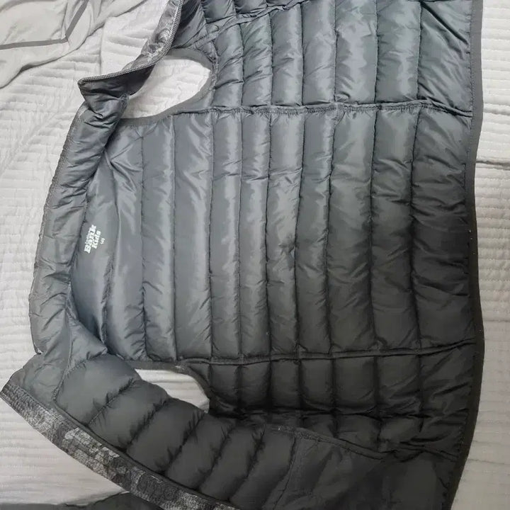 [BUNJANG] Indigo Camo Pattern Padded Vest Gray (140 Size) / 카모 패턴 패딩 조끼 그레이