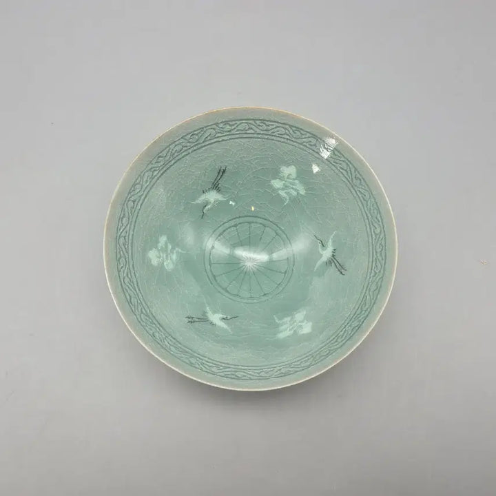 [BUNJANG] Gicheon Park Sae-ki Celadon Inlaid Crane and Cloud Pattern Tea Bowl / 도자기 인간국보 기천 박세기 청자 상감 운학문 다완