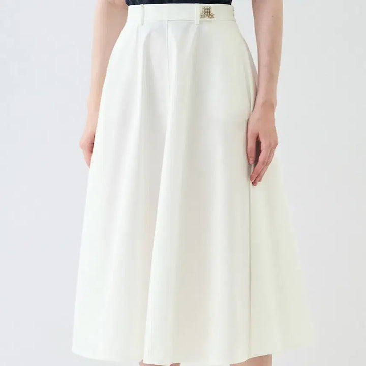 [BUNJANG] LANVIN Collection Crystal Emblem Flare Long Skirt / 한섬 랑방컬렉션 LANVIN 크리스탈 엠블럼 플레어 롱스커트 화이트