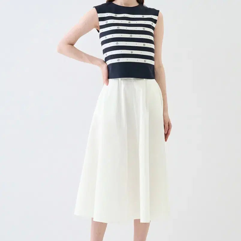 [BUNJANG] LANVIN Collection Crystal Emblem Flare Long Skirt / 한섬 랑방컬렉션 LANVIN 크리스탈 엠블럼 플레어 롱스커트 화이트