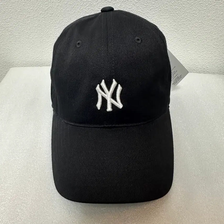 [BUNJANG] MLB NY Rookie Unstructured Ball Cap / [새제품] MLB 루키 언스트럭쳐 볼캡 NY 모자