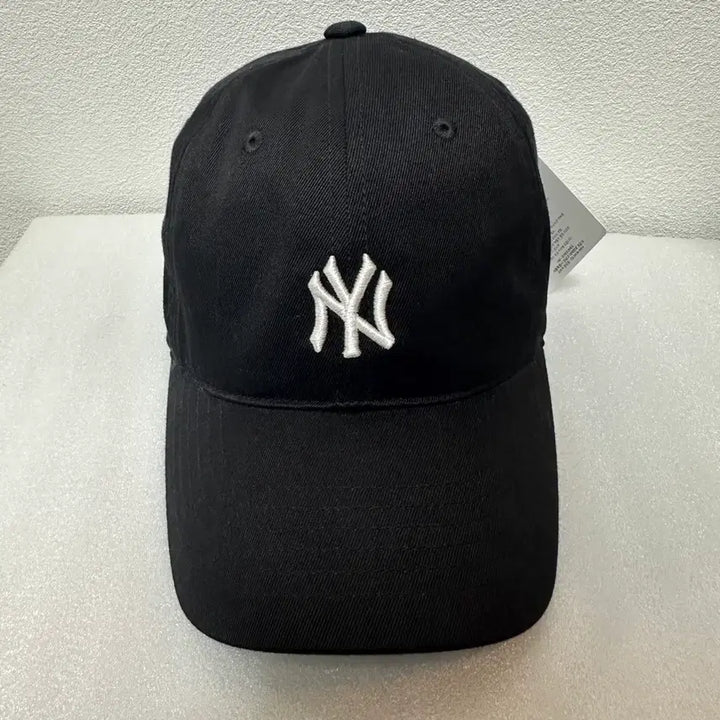 [BUNJANG] MLB NY Rookie Unstructured Ball Cap / [새제품] MLB 루키 언스트럭쳐 볼캡 NY 모자