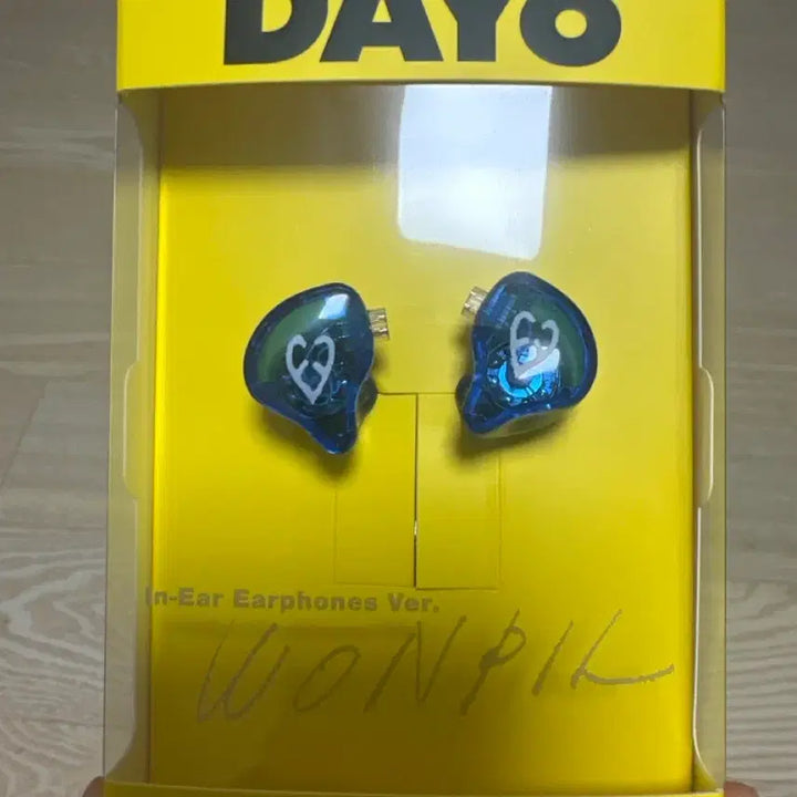 [BUNJANG] Day6 Wonpil Earphone Version / 데이식스 이어폰반 원필 (원가이하)