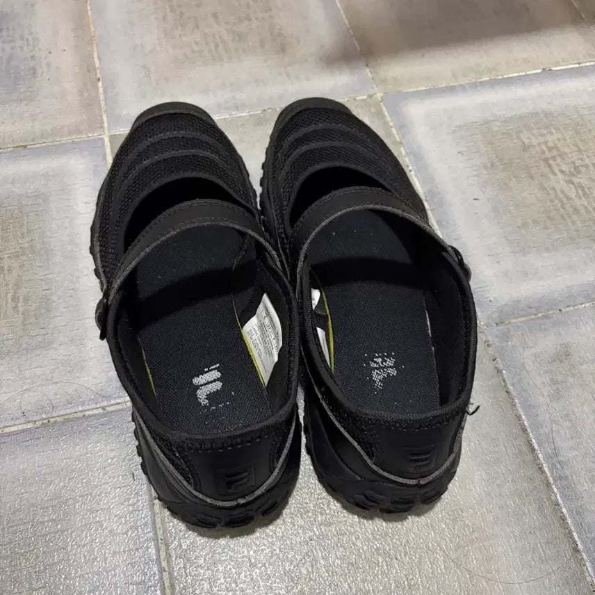 [BUNJANG] Fila Eschape Mary Jane Black Flats 230 / 휠라 에샤페 메리제인 블랙 230