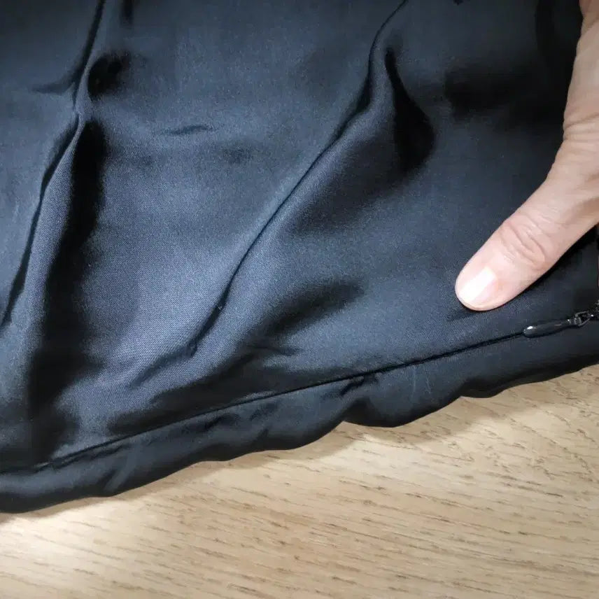 [BUNJANG] Massimo Dutti Satin Long Skirt / 마시모두띠2025(택달린 새상품) 새틴 롱스커트 팔아요