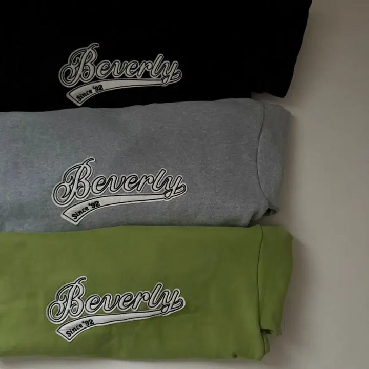 [BUNJANG] Ablie Winter Lettering Patch Fleece Sweatshirt / 겨울 레터링 패치 양기모 기모 맨투맨 맨투맨티 에이블리 지그재그 개강룩