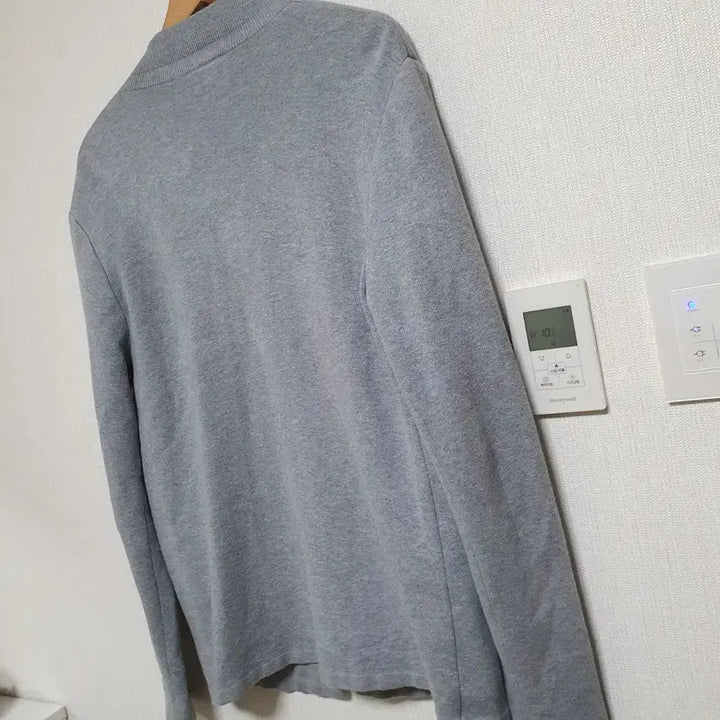 [SOLD OUT] 상태 굿)라코스테 배색 그레이 가디건 가슴둘레 100